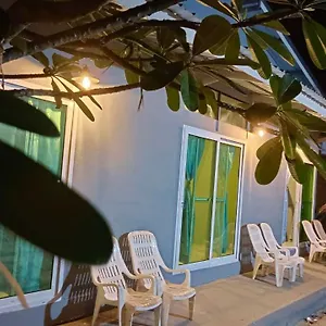 2* Tatil parkı Ozone Huts